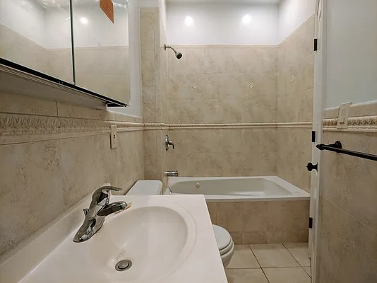 Rented by Nooklyn NYC LLC | media 2