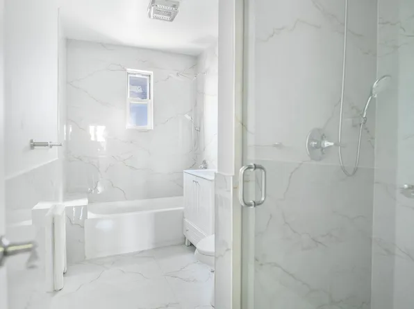 3099 Brighton 1st Place image 12 of 21