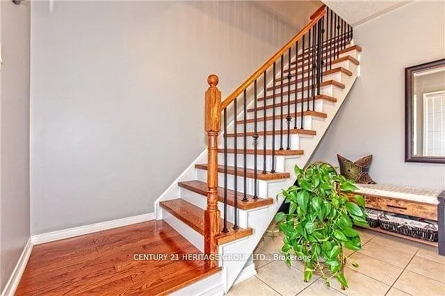 2340 Parkhaven Blvd #7 — Photo 3
