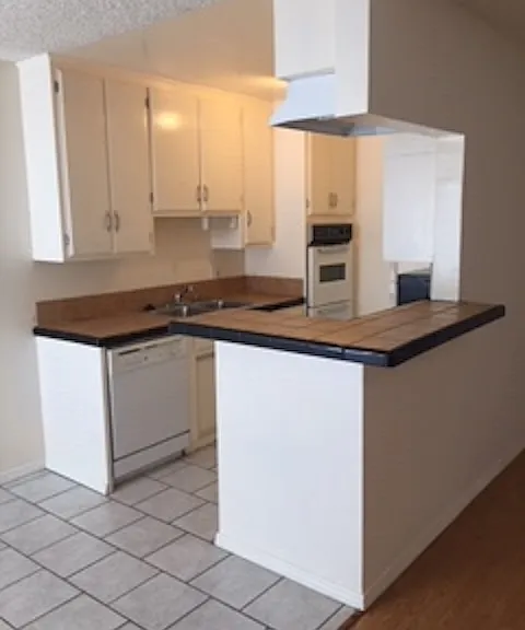 3911 Huron Ave #2 — Photo 3