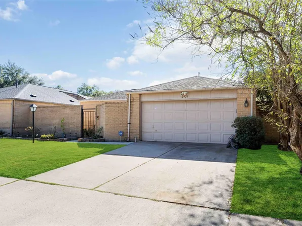 2423 Prides Crossing Rd, Houston, TX 77067