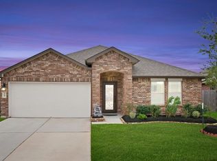 28 Rodeo Bend Dr, Manvel, TX 77578