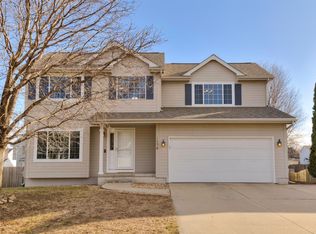 1174 S 51st St, West Des Moines, IA 50265