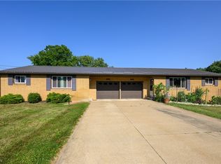 8333 & 8335 Willowhurst Cir NW, North Canton, OH 44720