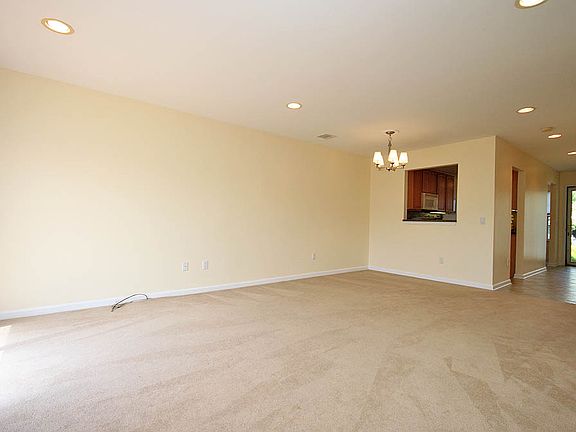 4th image of 19 Meadow Lakes Dr #2219