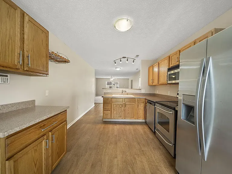 2194 Rustic Ledge Dr — Photo 16