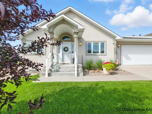 208 Palm Springs Ave, Cheyenne, WY 82009