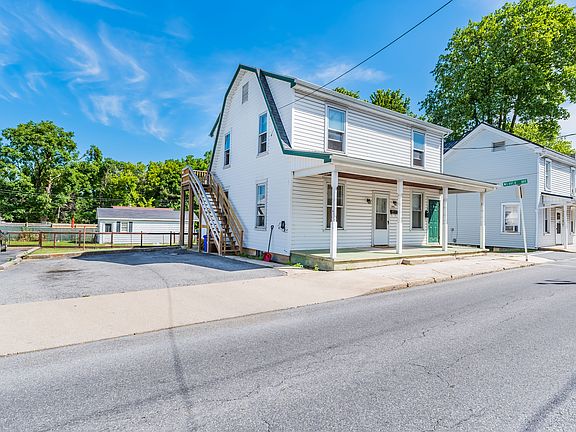 3rd image of 107A E Burd St #A