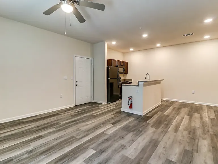 West Way I Apartments — Photo 16