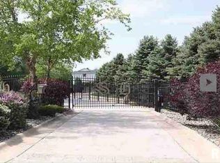 10 Villa Dr, Hampton, IL 61256