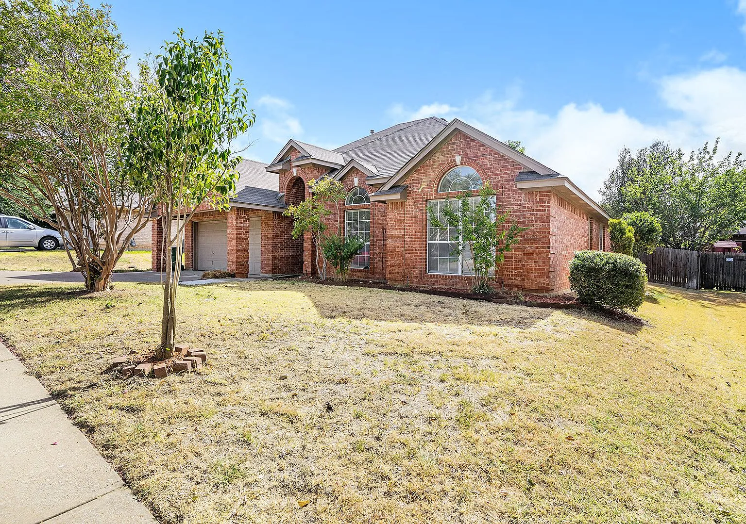 Updated 3-2 near Lake Arlington! — Photo 1