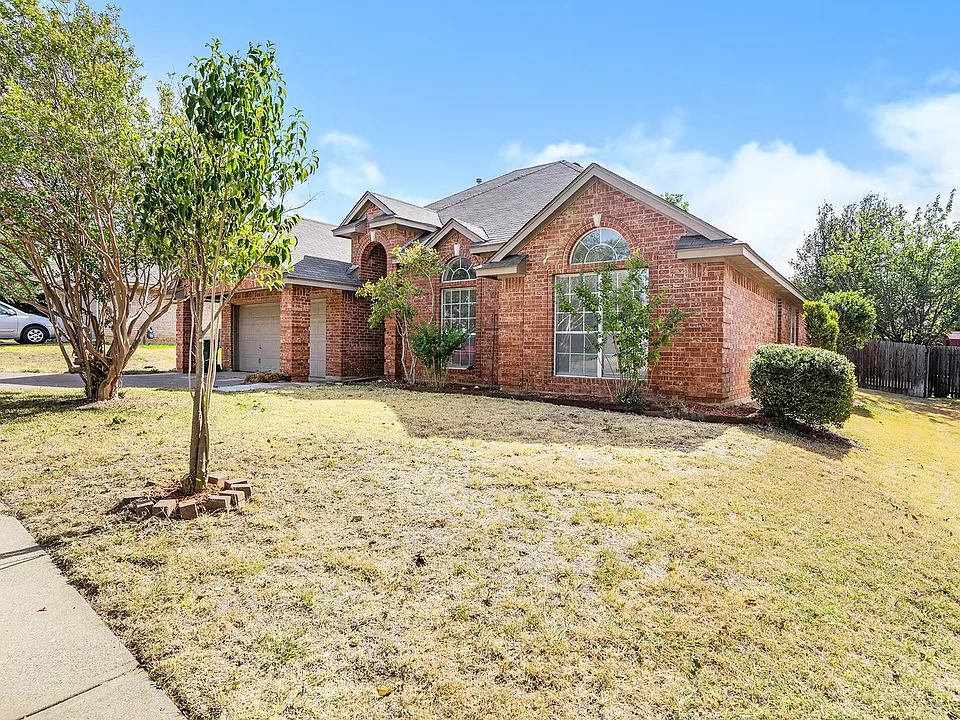 4712 Shorewood Dr