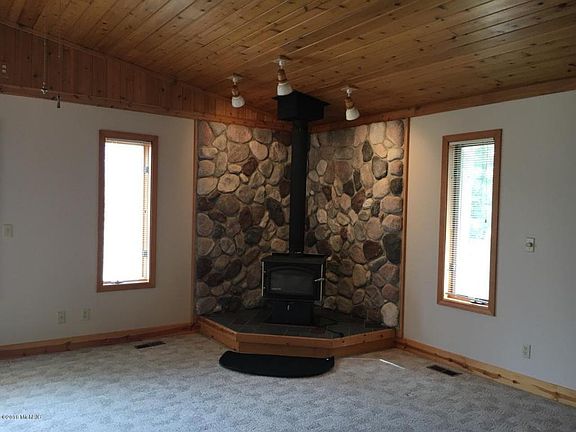 5th image of 10113 Shuman St