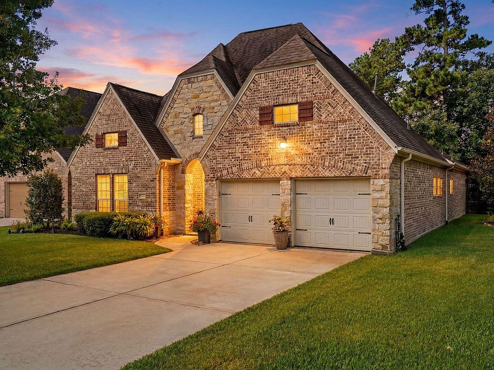 1st image of 111 Riverbend Way