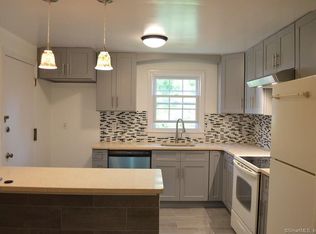 8 Brickyard Rd #21B, Farmington, CT 06032