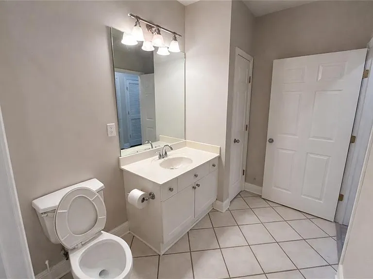 4107 Stratford Cmns — Photo 15
