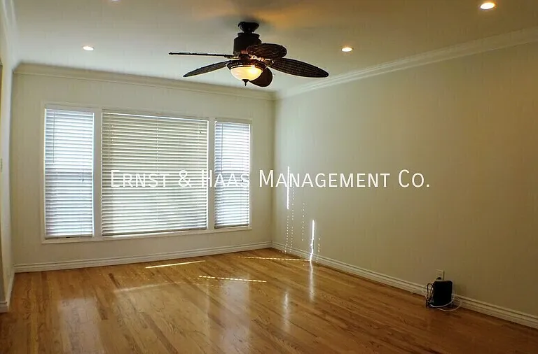 2953 Silva St — Photo 4