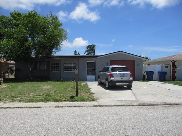 3338 Trask Dr, Holiday, FL 34691