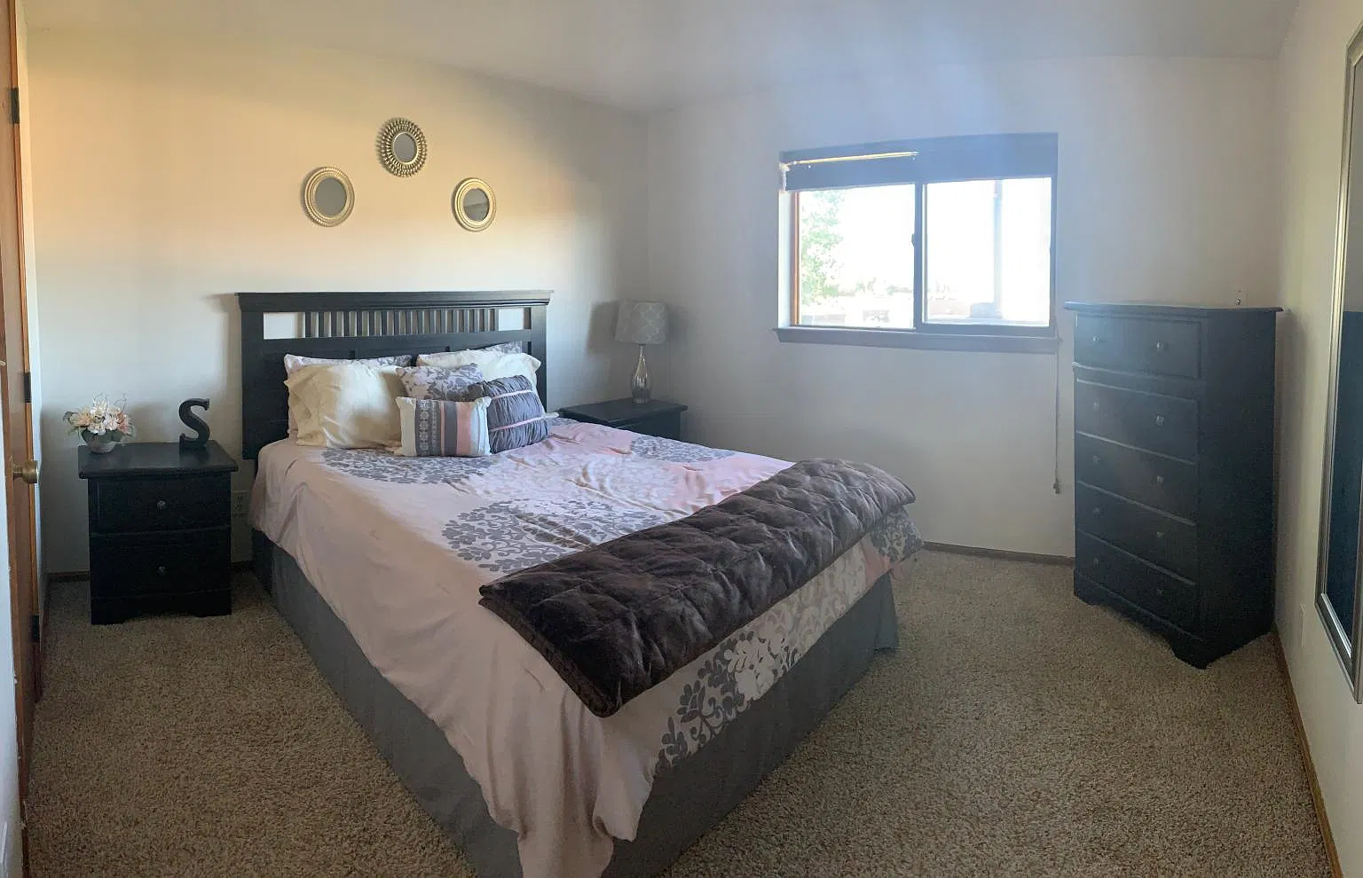 2 bed, 1.5 bath, 1076 sqft, $1,750 — Photo 4