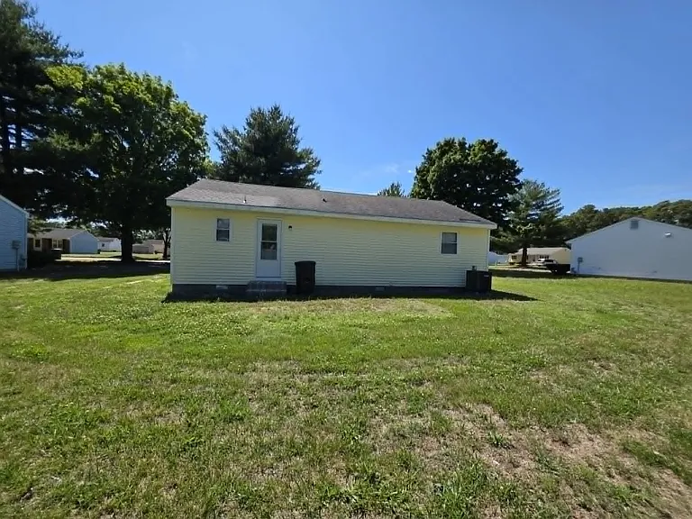 1123 Hillcrest Ave — Photo 4