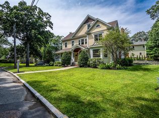 52 N Border Rd, Winchester, MA 01890