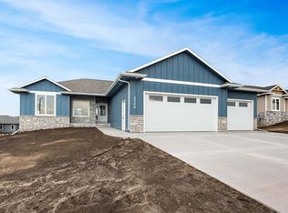 2508 S Clear Springs Cir, Circle Sioux Falls, SD 57110