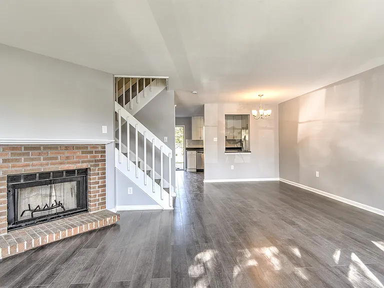 3279 Westdale Ct — Photo 6