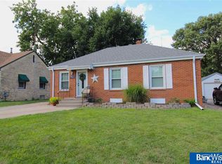 6320 Leighton Ave, Lincoln, NE 68507