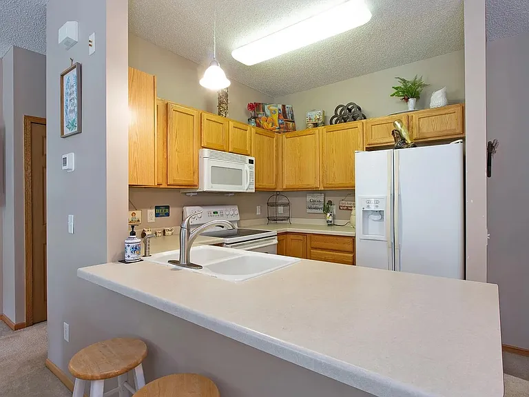 6893 Pine Crest Trl S — Photo 5
