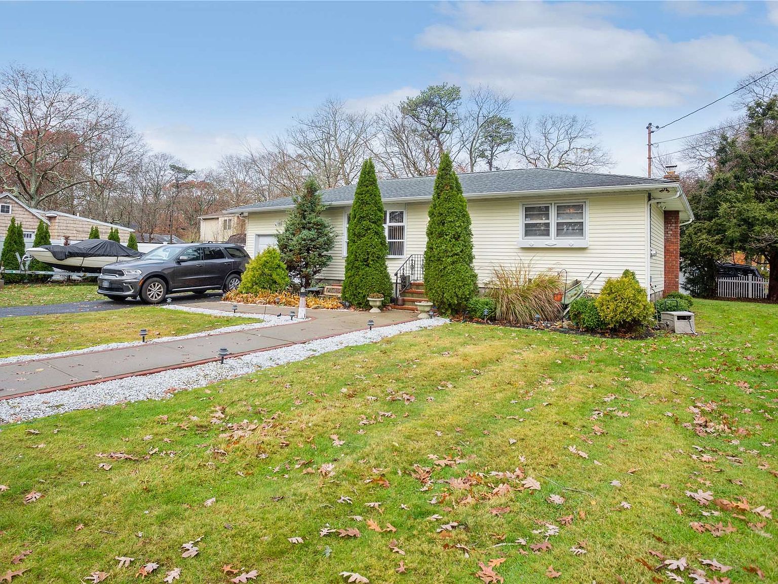 81 Queen Road, Mastic Beach, NY 11951 Zillow