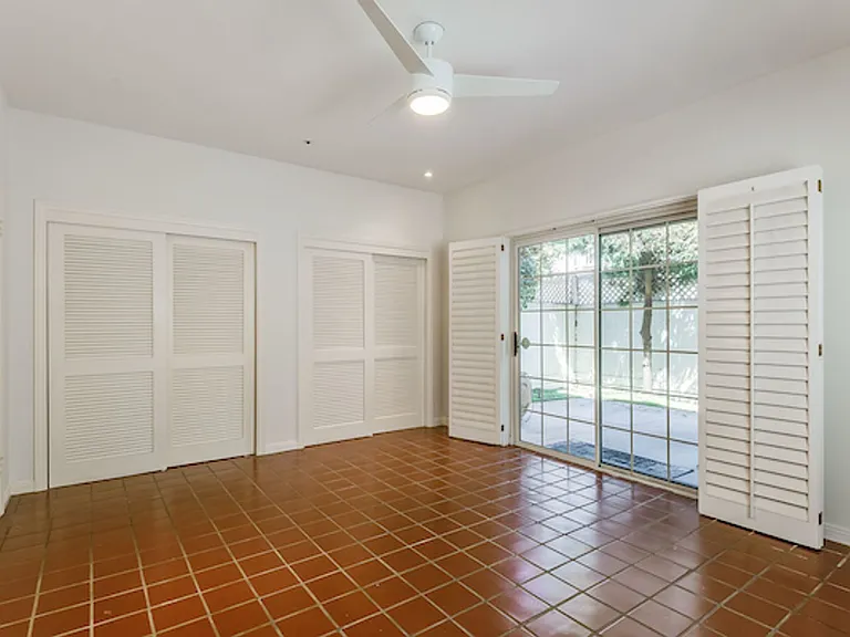 1524 Steinhart Ave — Photo 14