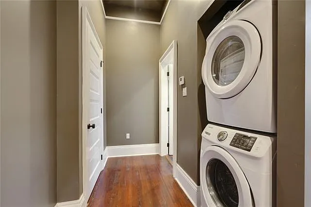 3437 Baronne St — Photo 9