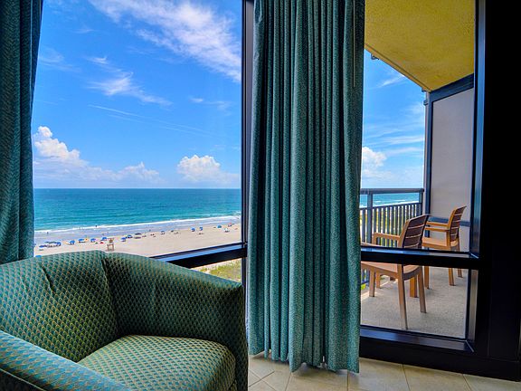 3rd image of 2700 N Lumina Avenue #808