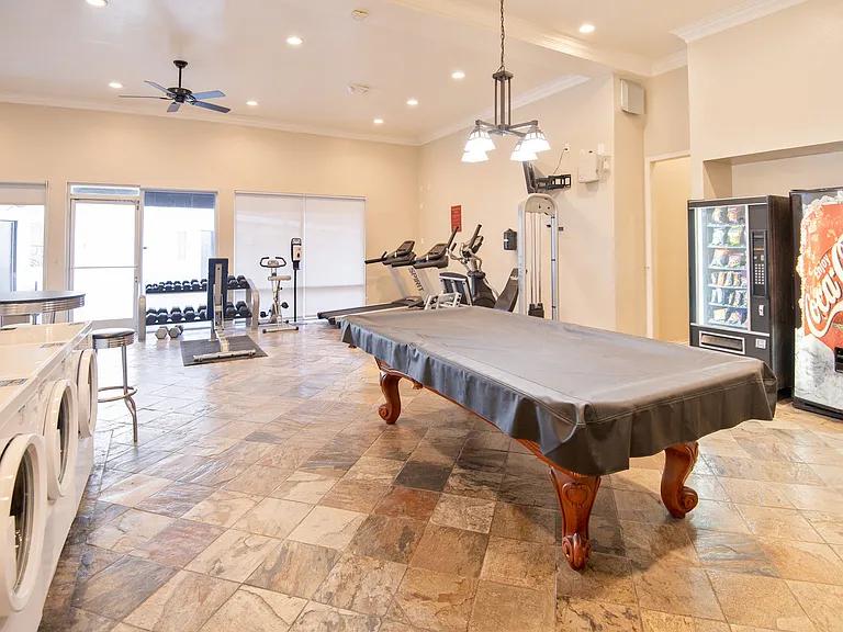 Sunset Ridge at La Crescenta — Photo 19