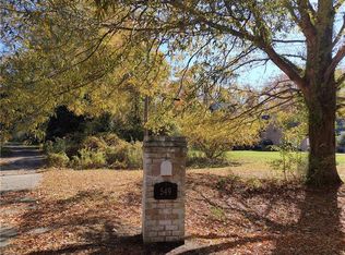 549 Old Oak Grove Rd, Chesapeake, VA 23320