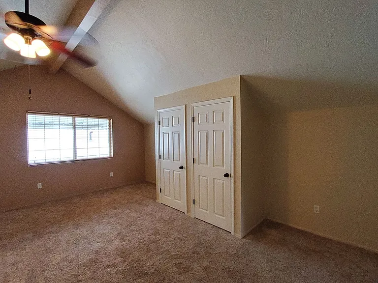 107 W Sherwood Dr — Photo 18