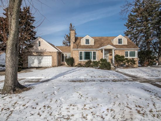 7340 W Keeney St, Niles, IL 60714