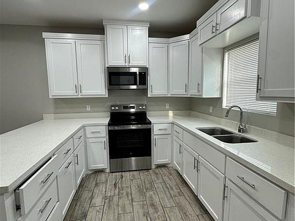 4th image of 1603 Playa Dr #3