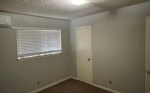 4th image of 1903 Kingsway Dr