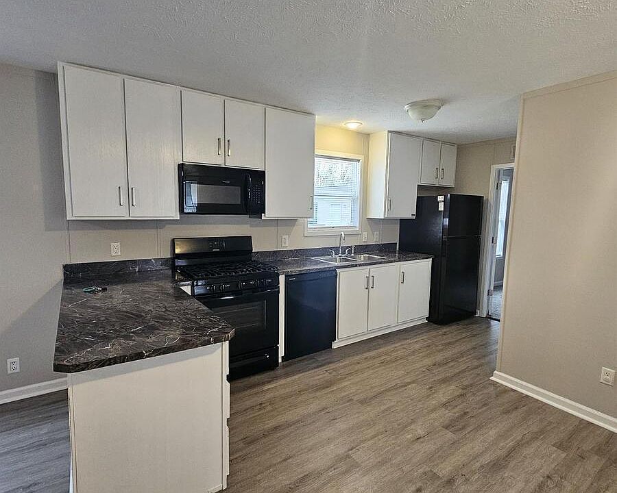 1st image of 2737 W Washington Ctr #295