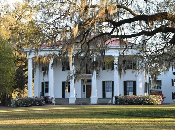 160 Devereaux Dr, Natchez, MS 39120