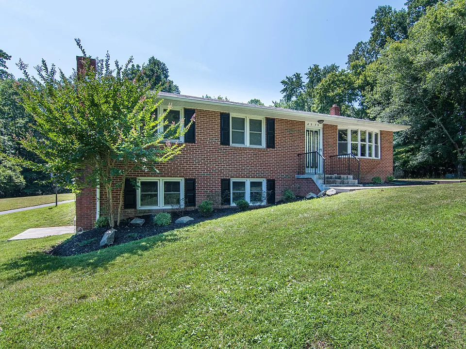 6275 Fenwick Rd