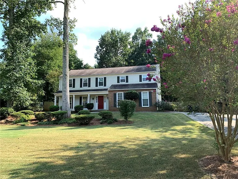 4536 Woodlawn Lake Dr — Photo 46