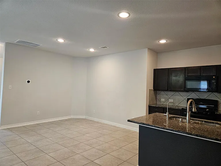 2833 Bretton Woods Dr — Photo 4