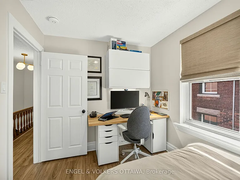 68 Lorne Ave — Photo 36