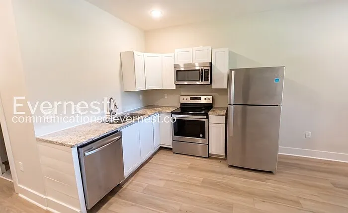1 bed, 1.0 bath, 700 sqft, $995 — Photo 3