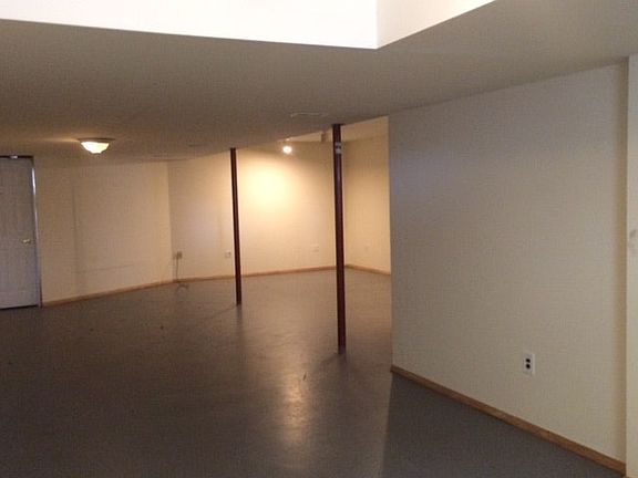 basement/finished/floor is painted