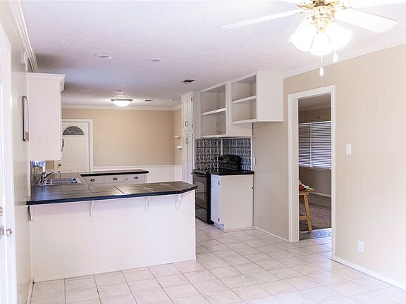 5th image of 6165 Carnation Dr