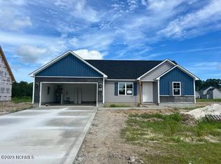 426 Windermere Rd, Hubert, NC 28539