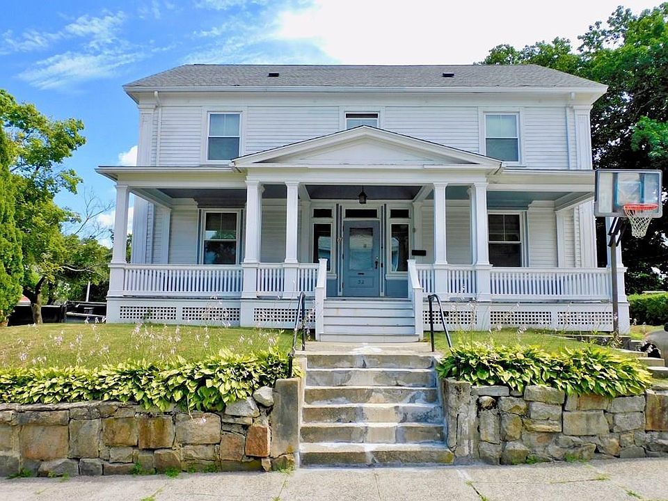 1st image of 32 Windsor St